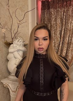 Uma - escort in Dubai Photo 6 of 9