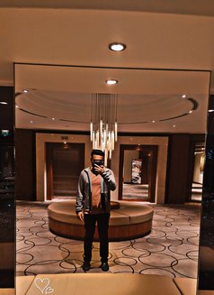 Umair - Male companion in Dubai Photo 1 of 2