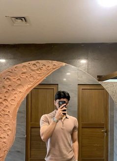 Umair - Male escort in Rāwalpindi Photo 2 of 2