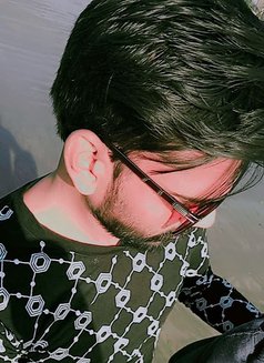 Umarkhan - Male escort in Karāchi Photo 2 of 4