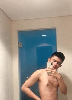 Umayaaz - Male escort in Jakarta Photo 4 of 6