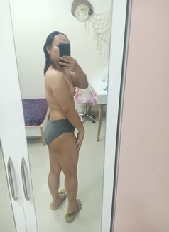 Sally - Transsexual escort in Ajmān Photo 6 of 7