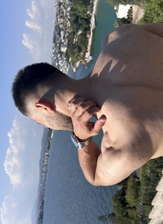 Umut - Male escort in İstanbul Photo 3 of 8