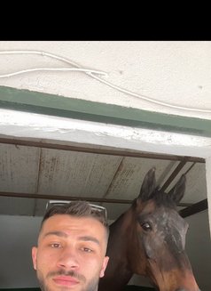 Umut - Male escort in İstanbul Photo 4 of 8