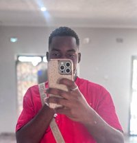 Uncle - Intérprete masculino de adultos in Harare