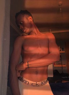 Uncut Dick - Acompañantes masculino in Nairobi Photo 11 of 11