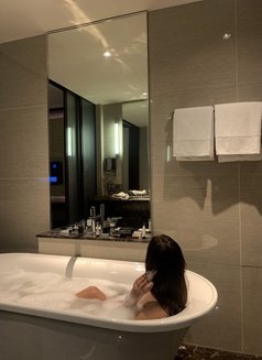 unforgettable sex goddesss - Transsexual escort in Abu Dhabi Photo 7 of 11