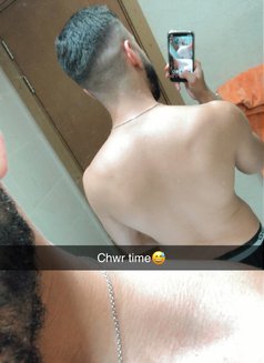 Uni Q Zex - masseur in Abu Dhabi Photo 3 of 4