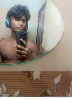 Unknown - Male escort in Thrissur Photo 1 of 3