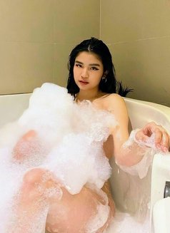 Juicy peanut is waiting for you! -LYN - puta in Makati City Photo 16 of 25