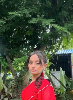 Sneha karki - puta in Kathmandu Photo 1 of 9