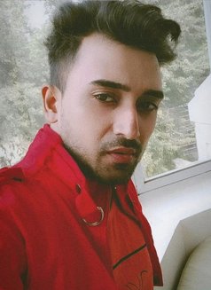 Unos - Male escort in New Delhi Photo 6 of 6