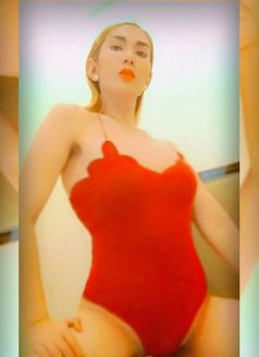 Unstoppable Fufiller Camshow - Transsexual escort in Dubai Photo 12 of 12