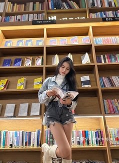 Cutie bb girl 🧒 - companion in Seoul Photo 11 of 16