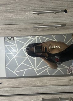 Ur Booty Gyrl - puta in Manila Photo 4 of 7