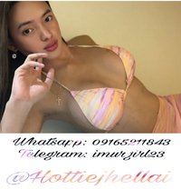Ur Girl Jhellai - Acompañantes transexual in Manila