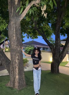 Urcurlybabygirl - escort in Manila Photo 2 of 5