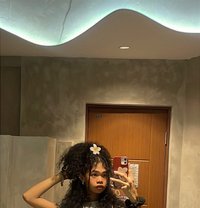 Urcurlybabygirl - escort in Manila