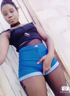 Ureriar - Transsexual escort in Nairobi Photo 5 of 6