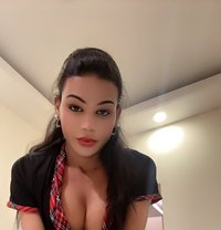 Urfi - Acompañantes transexual in New Delhi