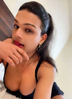 Urfi - Transsexual escort in New Delhi Photo 7 of 10