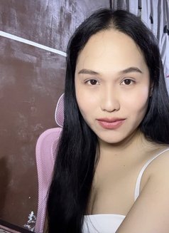 Urgirlnamed Jane - Transsexual companion in Manila Photo 4 of 5