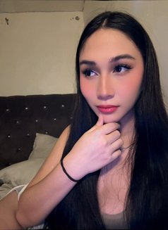 Urjhen - Transsexual escort in Manila Photo 6 of 9
