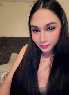 Urjhen - Transsexual escort in Manila Photo 9 of 9