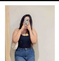 Urmi Roy - puta in Bangalore Photo 2 of 3