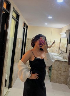Urmila meet and pay service - escort in Kathmandu Photo 1 of 2