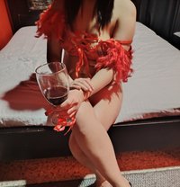 Ursula - dominatrix in Beirut Photo 7 of 9