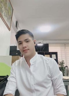 Urtylerrr - Male escort in Manila Photo 2 of 6