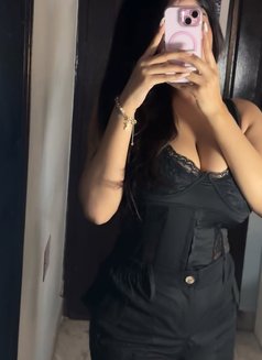 Urvashi - escort in Kolkata Photo 2 of 3