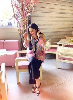 Urvashi - escort in Ahmedabad Photo 5 of 5