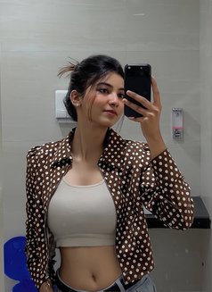 Urvashi - escort in Ahmedabad Photo 3 of 5