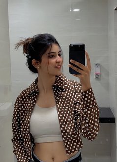 Urvashi - escort in Ahmedabad Photo 4 of 5