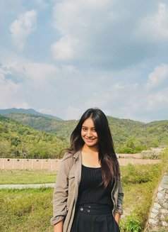 Urvashi - escort in Hyderabad Photo 4 of 7