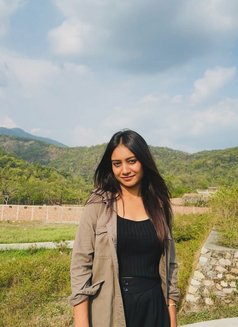 Urvashi - escort in Hyderabad Photo 5 of 7