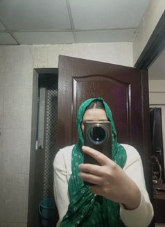 Urvashi - escort in New Delhi Photo 6 of 6