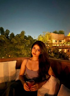 Urvashi - escort in Pune Photo 3 of 5