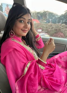 Urvashi - puta in Rajkot Photo 5 of 5