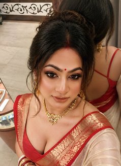 Urvashi - Transsexual escort in Kochi Photo 23 of 26