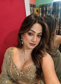 Urvashi - Transsexual escort in Kochi Photo 25 of 26