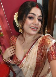 Urvashi - Transsexual escort in Kochi Photo 26 of 26
