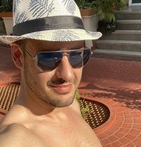 Usa Gentleman - Acompañantes masculino in Bangkok Photo 4 of 5
