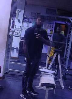 Uthsala Pasandul - Agencia de acompañantes masculinas in Colombo Photo 2 of 2