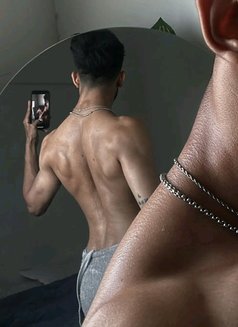 Utkarsh - Male escort in Bhubaneshwar Photo 1 of 1