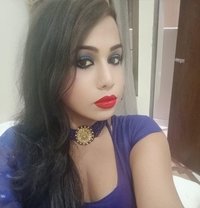 8"Huge Active HARD FUCKER TOP Shemale - Acompañantes transexual in Varanasi