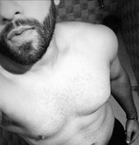 PAHADI BULL - Acompañantes masculino in New Delhi