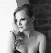 Uuuuiop - Male escort in Dubai